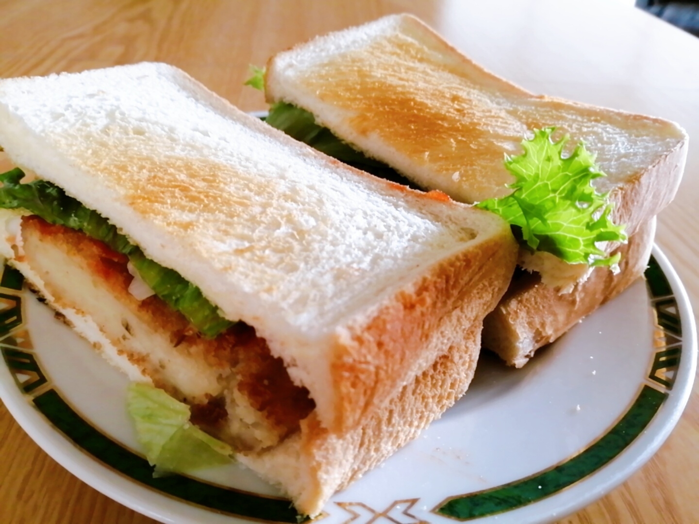 コロッケと玉ねぎとグリーンカールのホットサンド レシピ 作り方 By はじゃじゃ 楽天レシピ