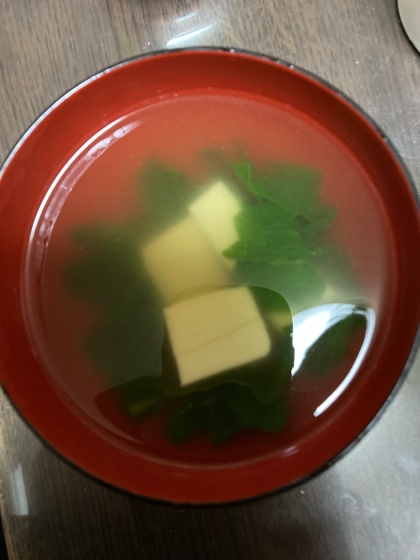 豆腐とわかめのスープ