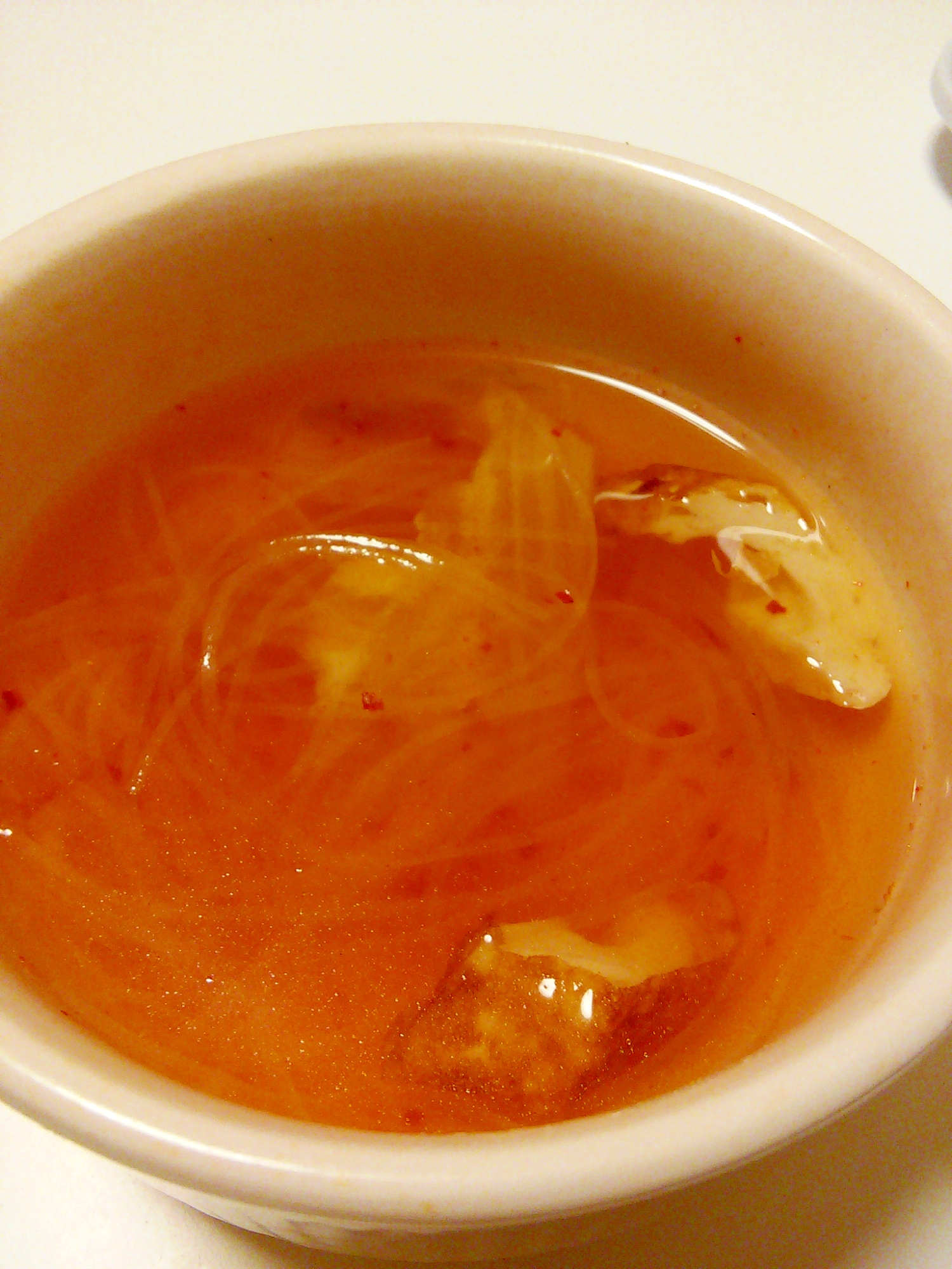 レンジで簡単☆春雨とちくわと白菜キムチの中華スープ