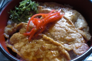 お昼はどんぶり! 「豚ロース丼(さっぱりタレ)」
