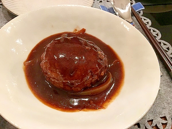 デミグラス ハンバーグ チーズ