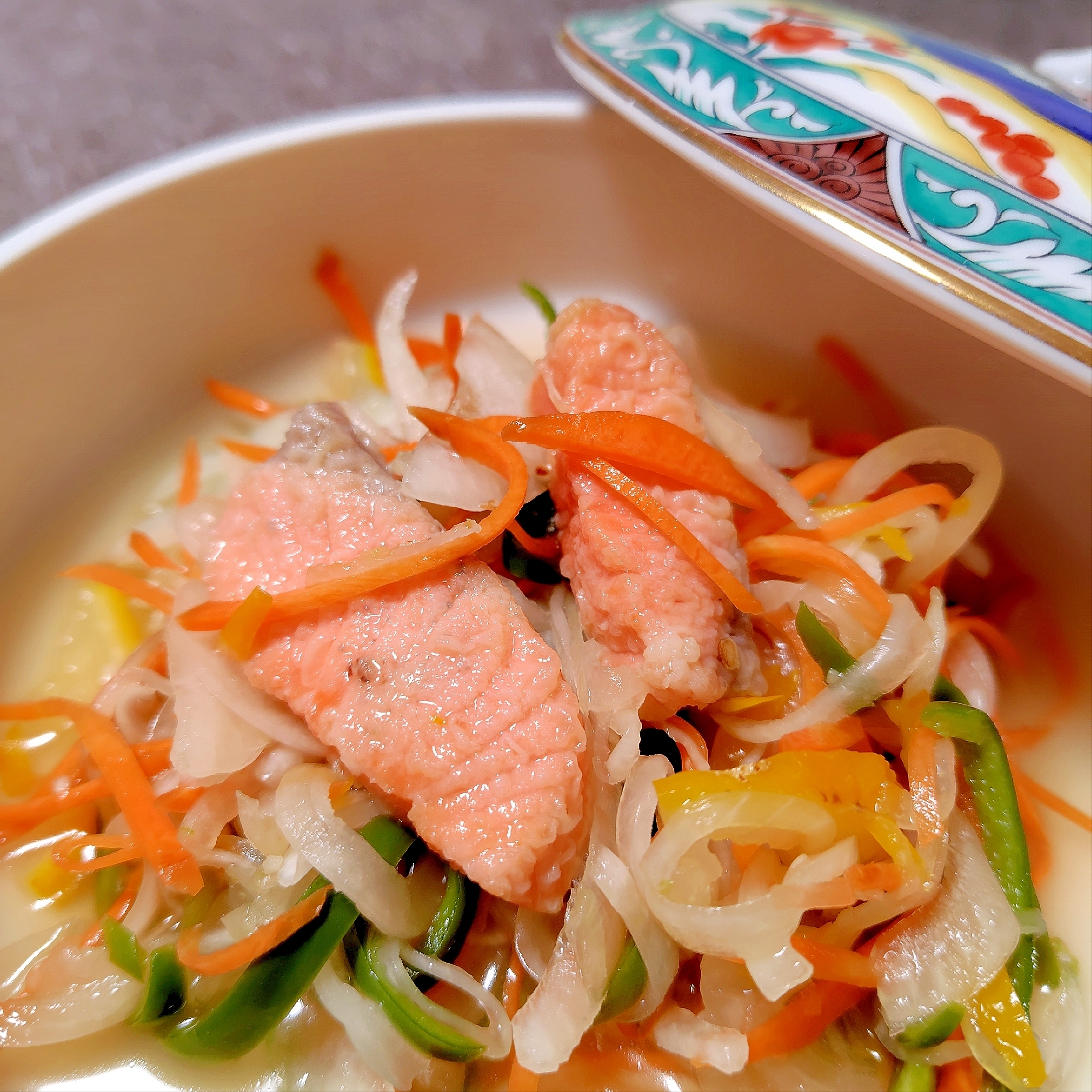 おせち料理 ㉗　柚子風味 サーモンマリネ