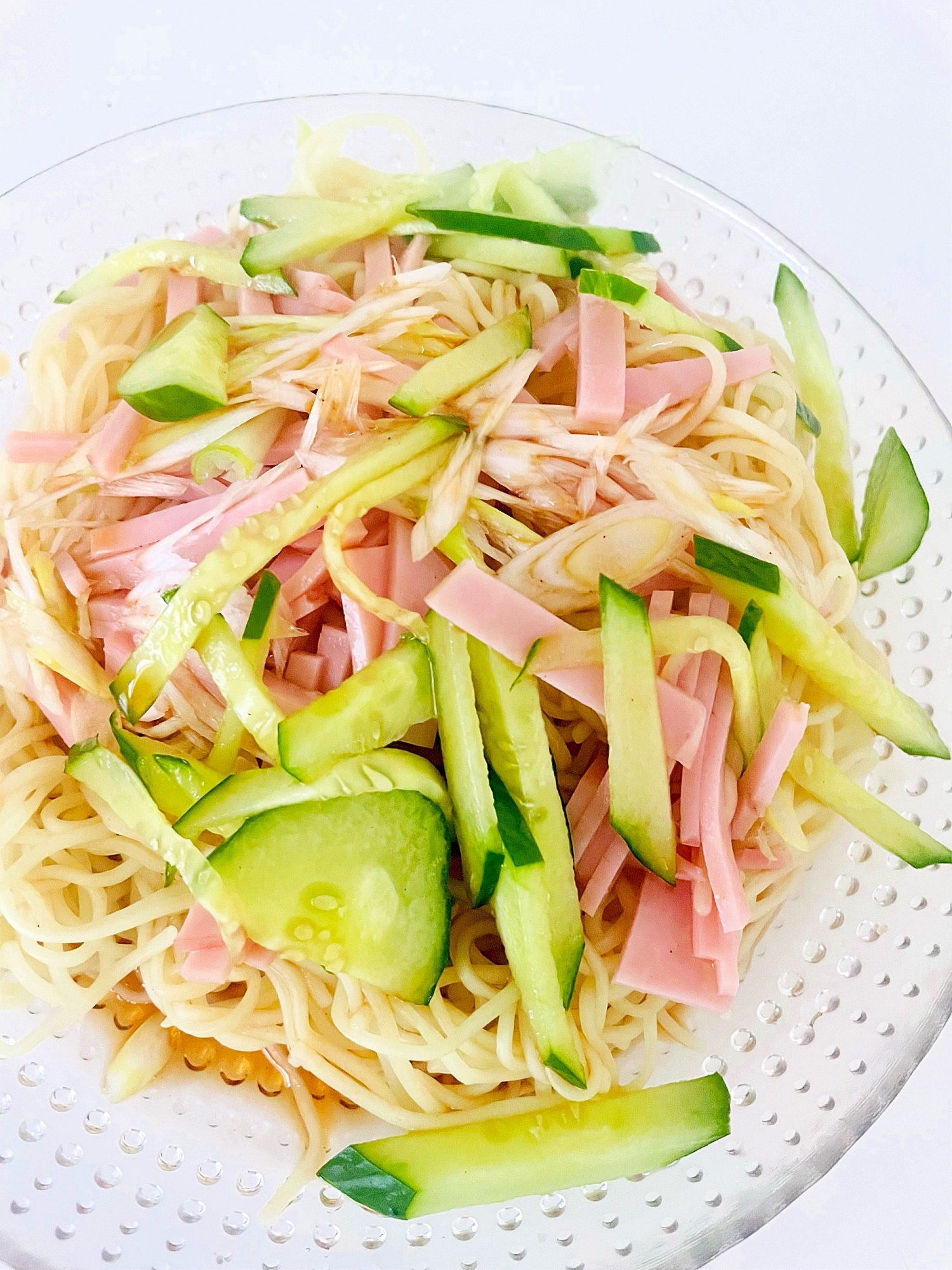 ハムときゅうりの冷やし中華