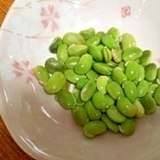 レシピ参考にさせていただきました。家庭菜園でちょっとだけ収穫できた枝豆をひたし豆にしてみました。