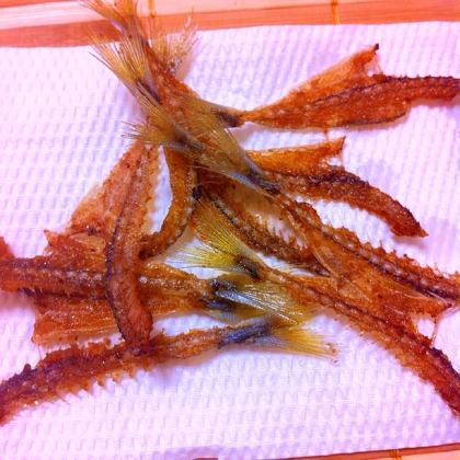 これは、豆アジだったかな。
魚の骨せんべいが好物なので、色んな魚を捌きたくなっています。ご馳走さまです(^○^)