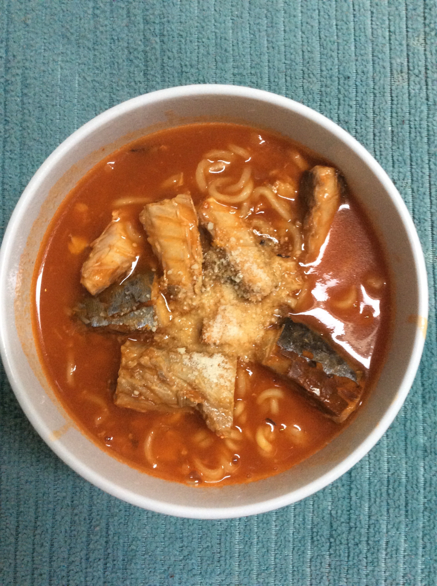 汁ごとサバ缶♪さばトマトラーメン