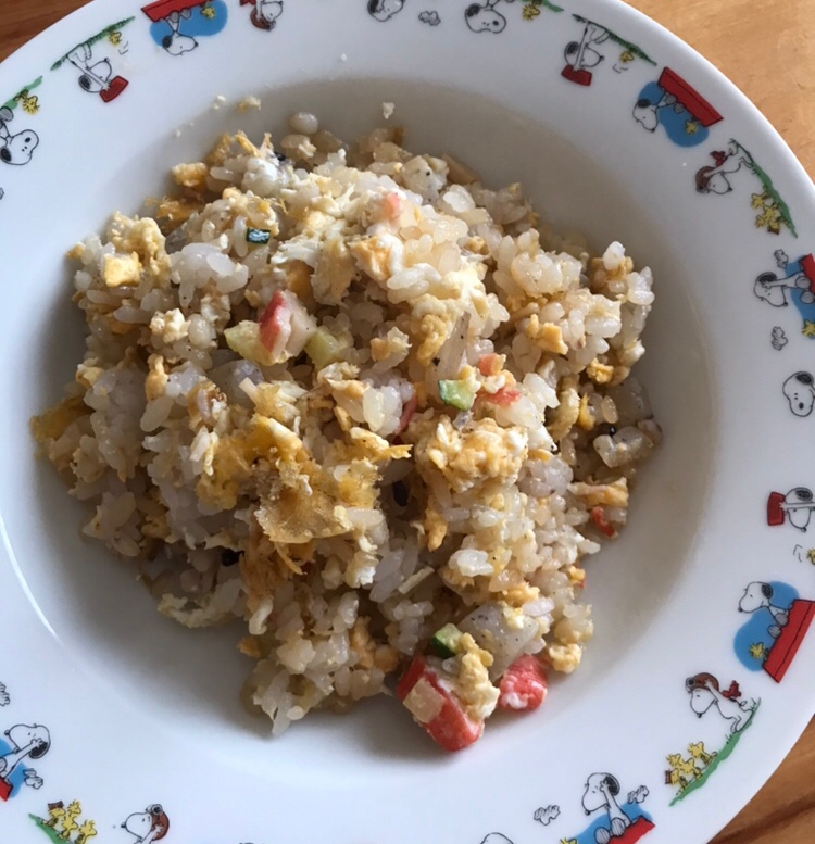 ズッキーニとカニカマ、こんにゃくのチャーハン