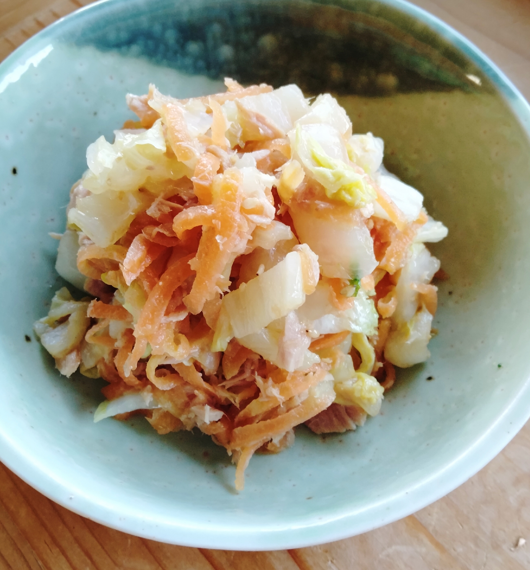 お弁当にも♪レンジで作るツナ入り無限白菜