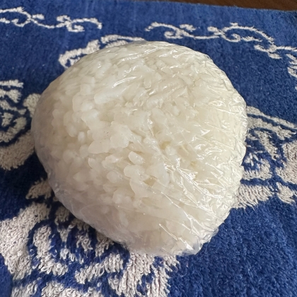 豚肉と塩昆布の組み合わせははじめです！！おにぎりにぴったりの具材で美味しかったです♪レシピありがとうございます（୨୧ᵕ̤ᴗᵕ̤)