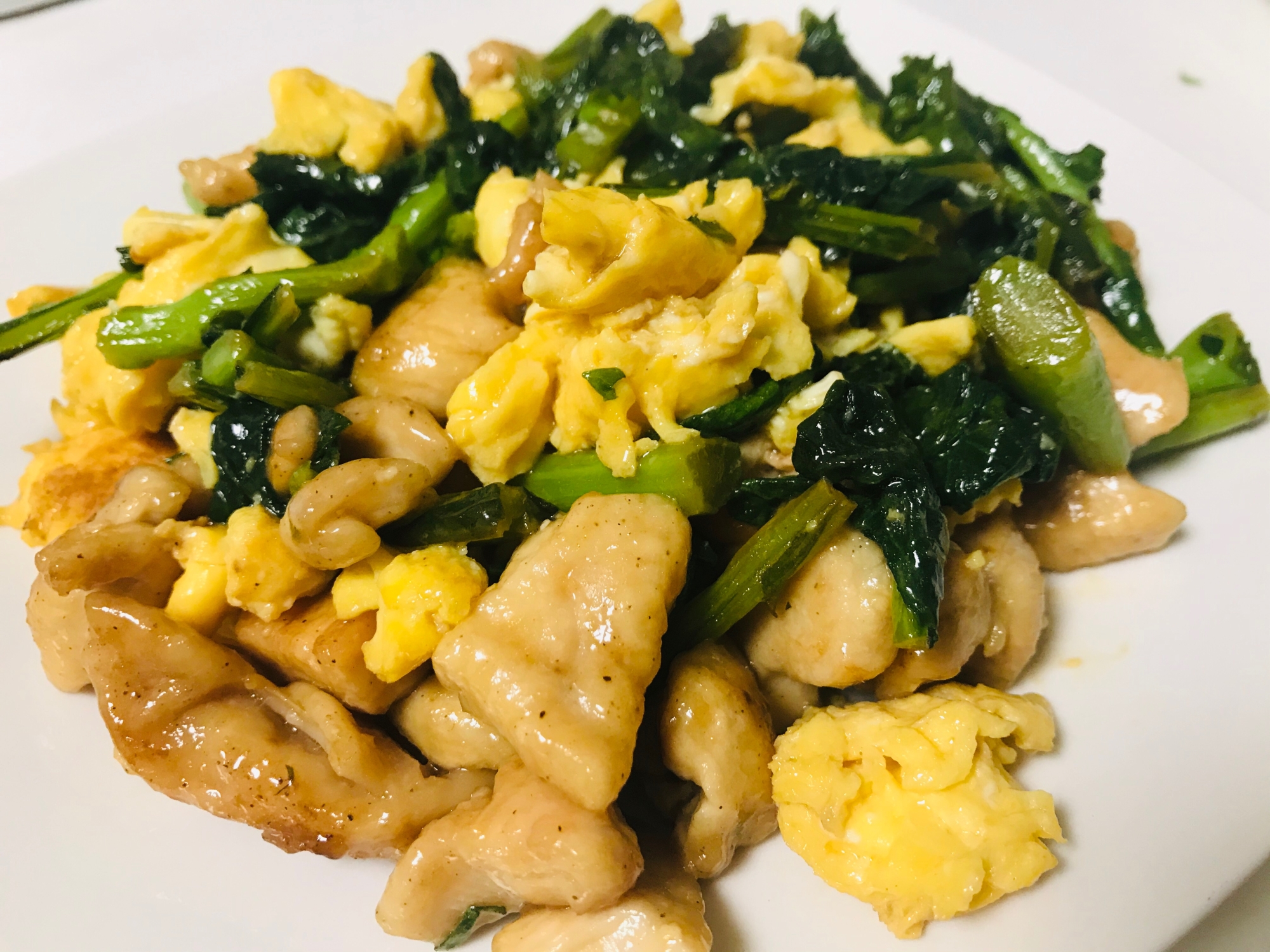 ご飯が進む！鶏胸肉と菜の花の卵炒め♫