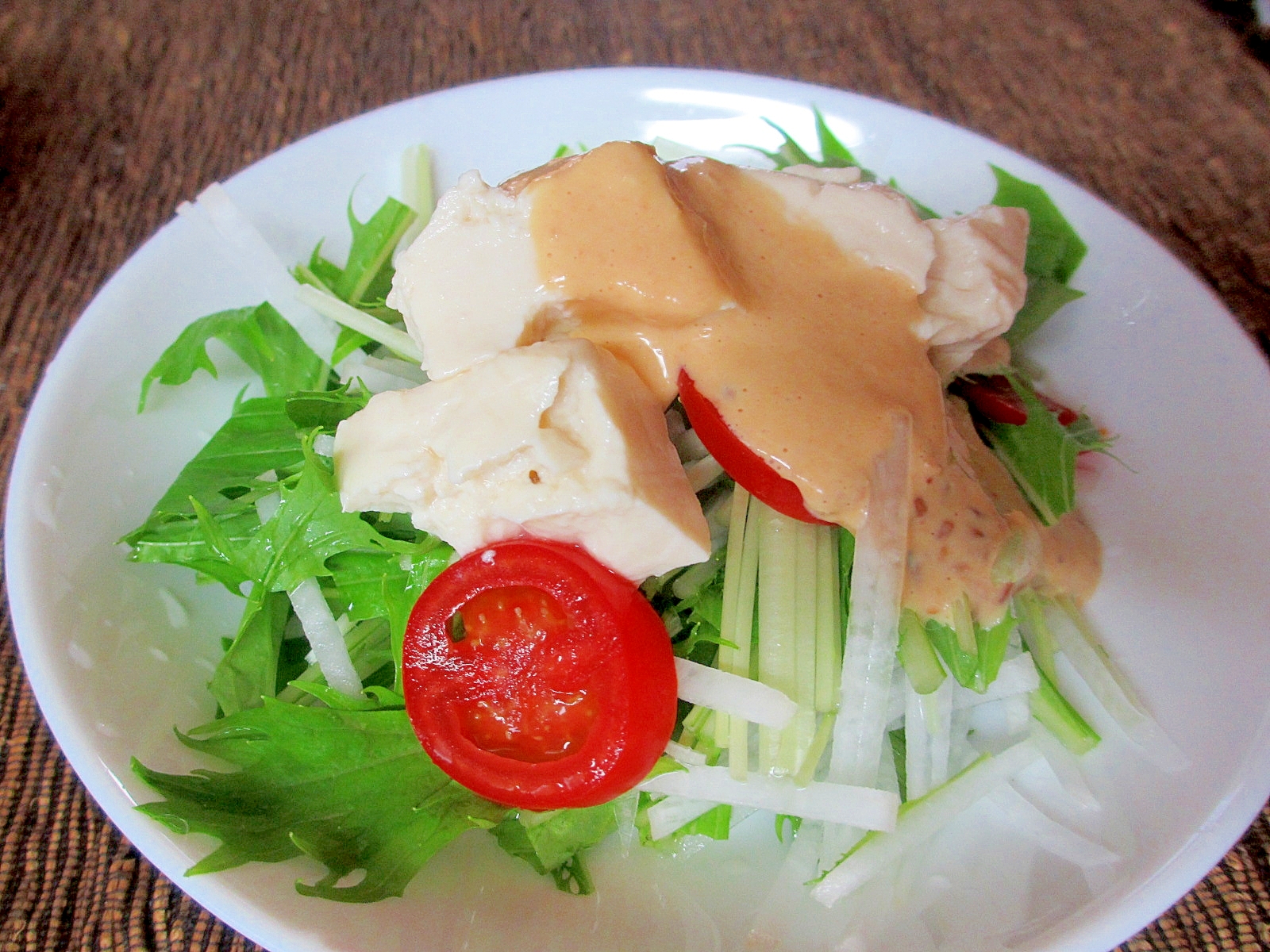 豆腐、大根、水菜の味噌マヨ生姜ドレッシング