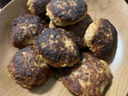 ソース無し·͜· ᕷしっかり味のハンバーグ