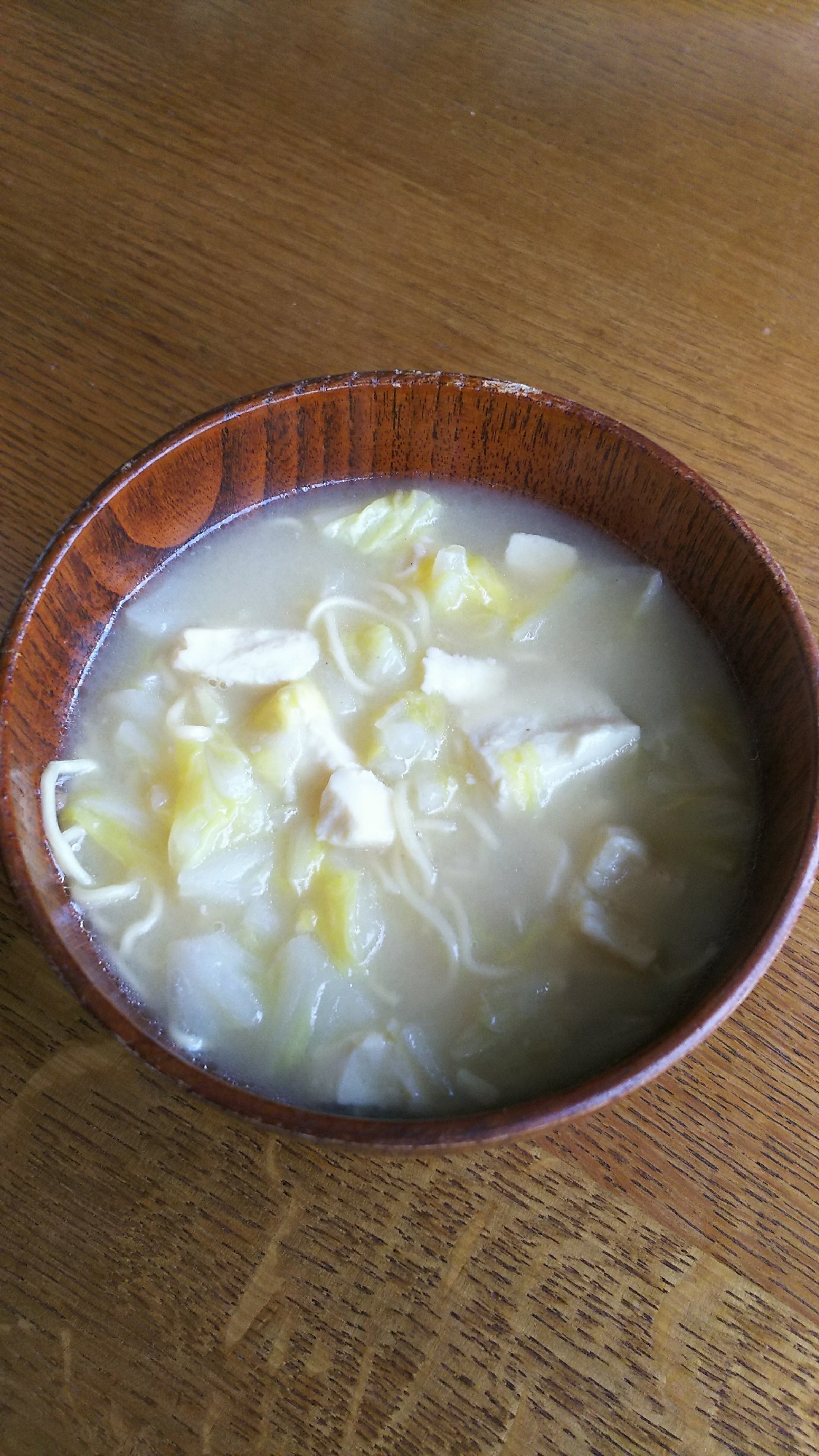 豆腐と白菜のとんこつラーメン