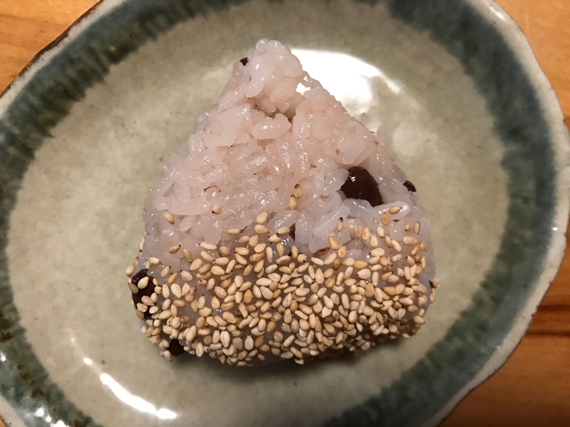 赤飯で白ごまおむすび レシピ 作り方 By ボンド子 楽天レシピ 赤飯で白ごまおむすび レシピ 作り方 By ボンド子 楽天レシピ