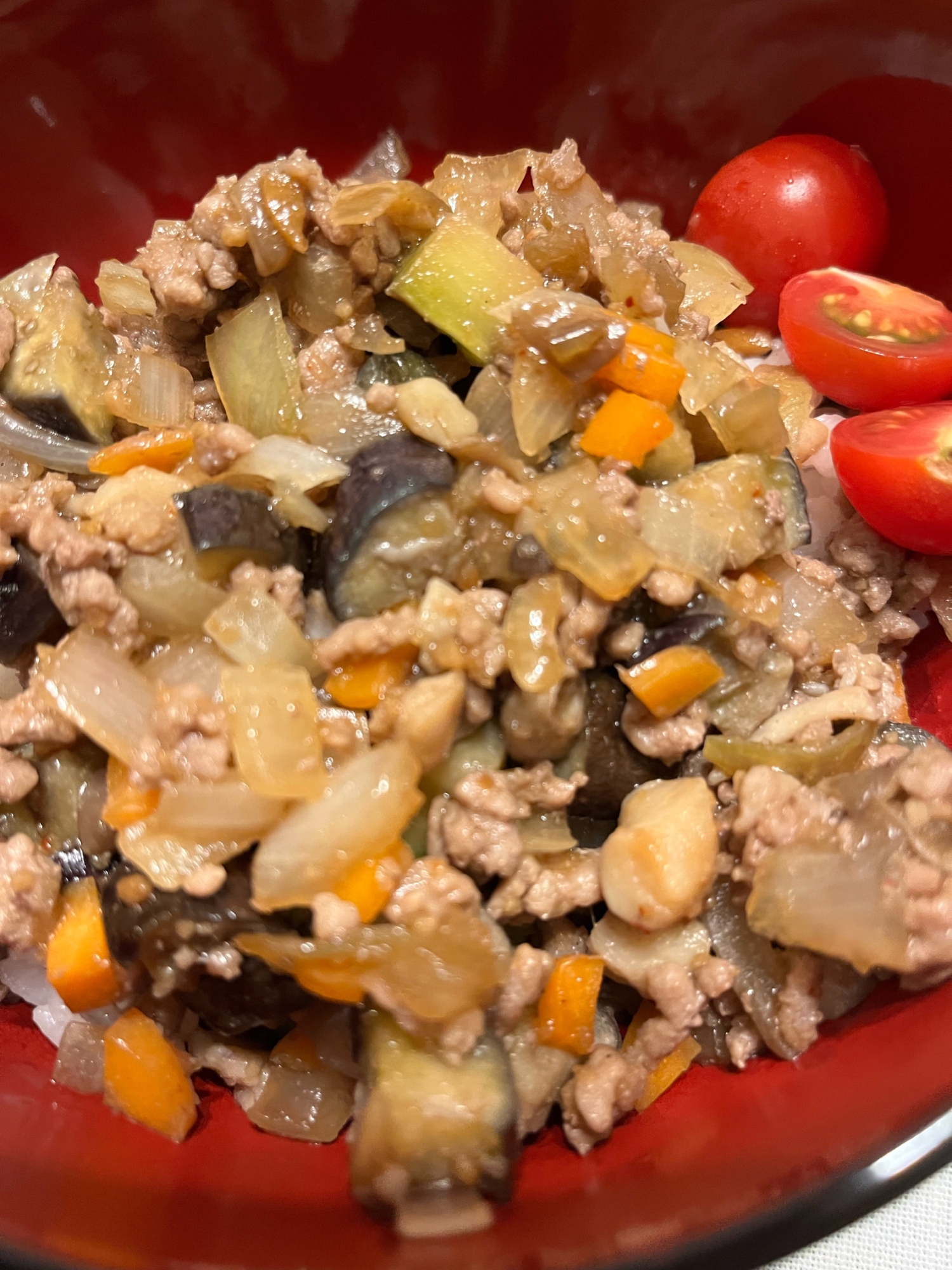 なす、ピーマンなどお好きな野菜で!簡単そぼろ丼