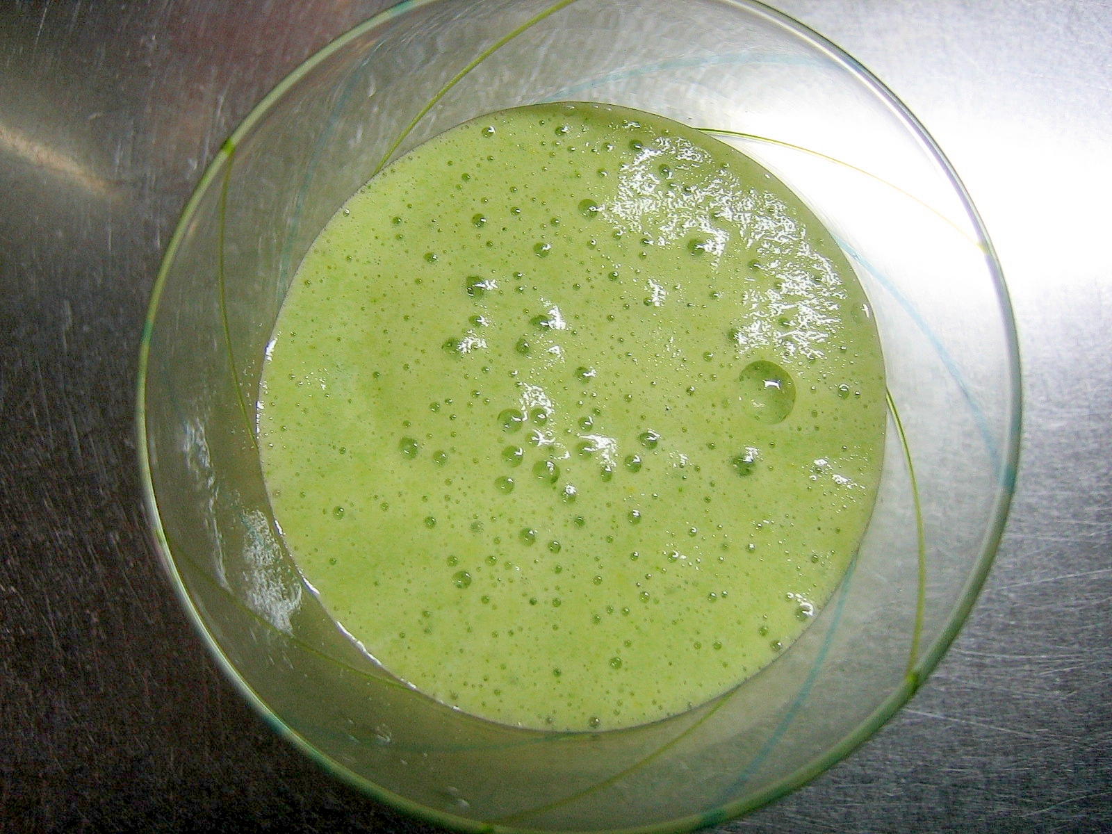 りんご＆みかん＆ほうれん草のミックスジュース