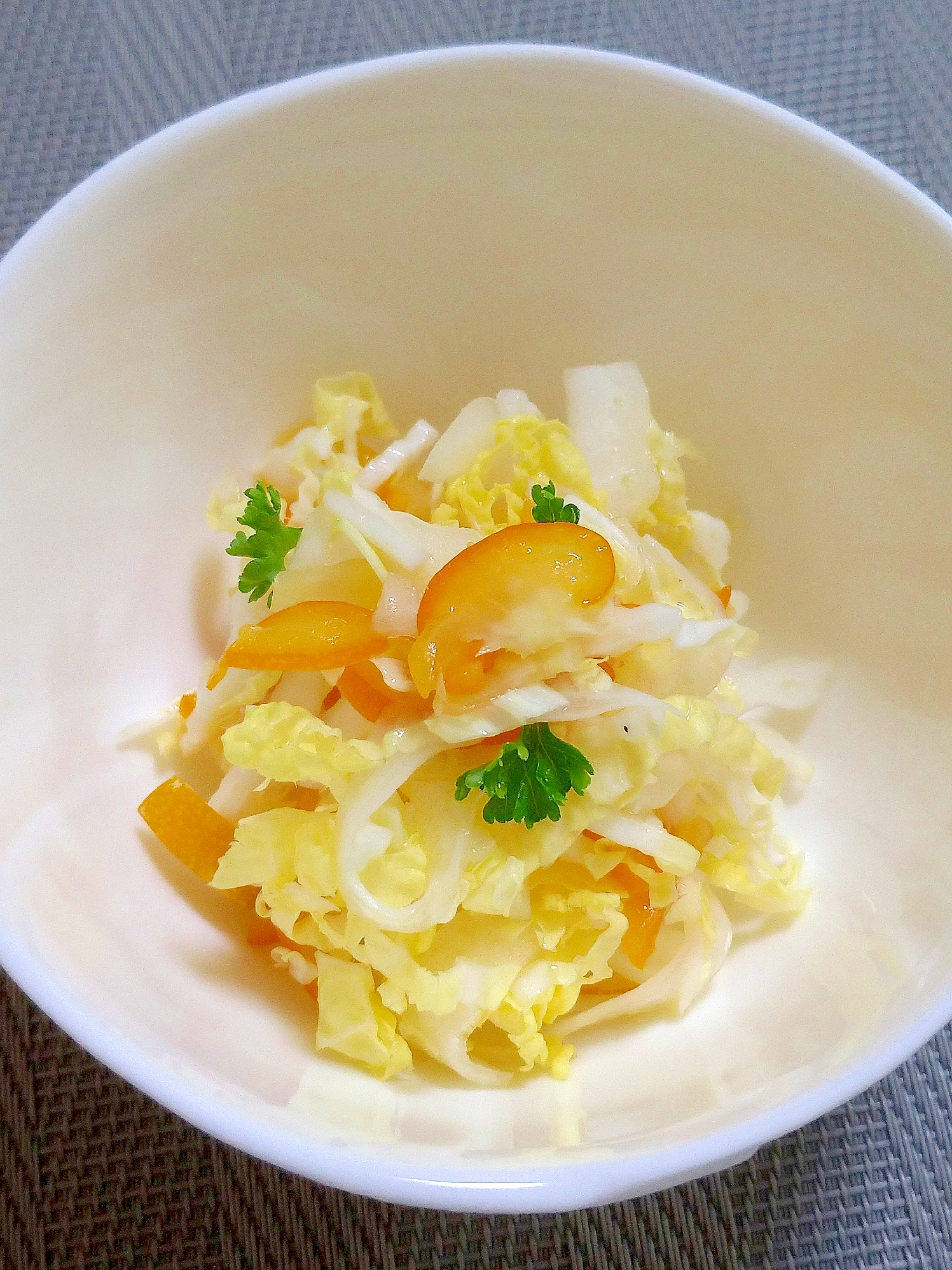 フルーティーな酸味☆白菜ときんかんのサラダ