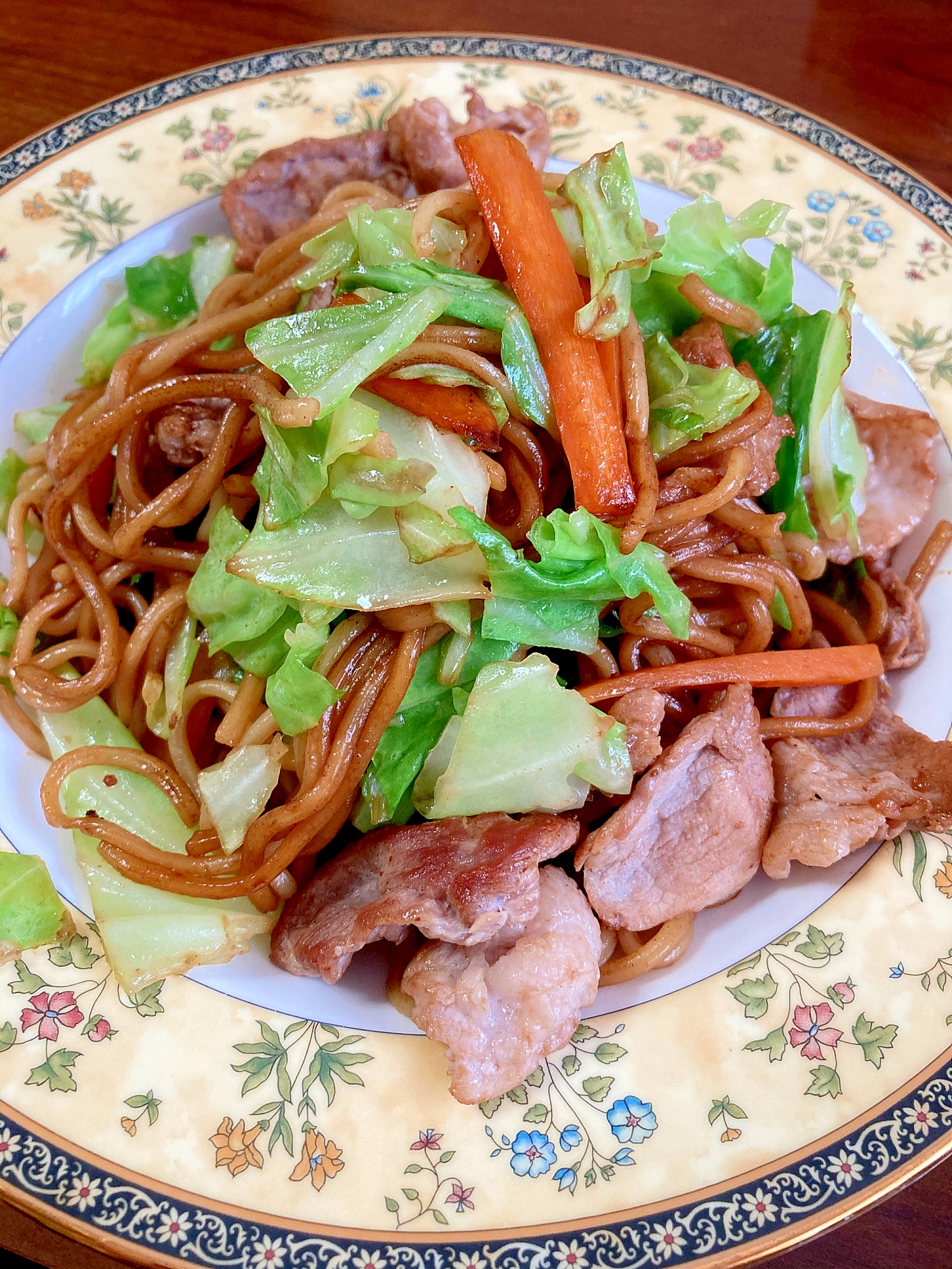 麺を炒めてから作るソース焼きそば