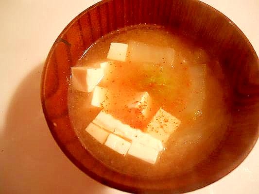ウェイパーと味噌で　白菜＆豆腐スープ