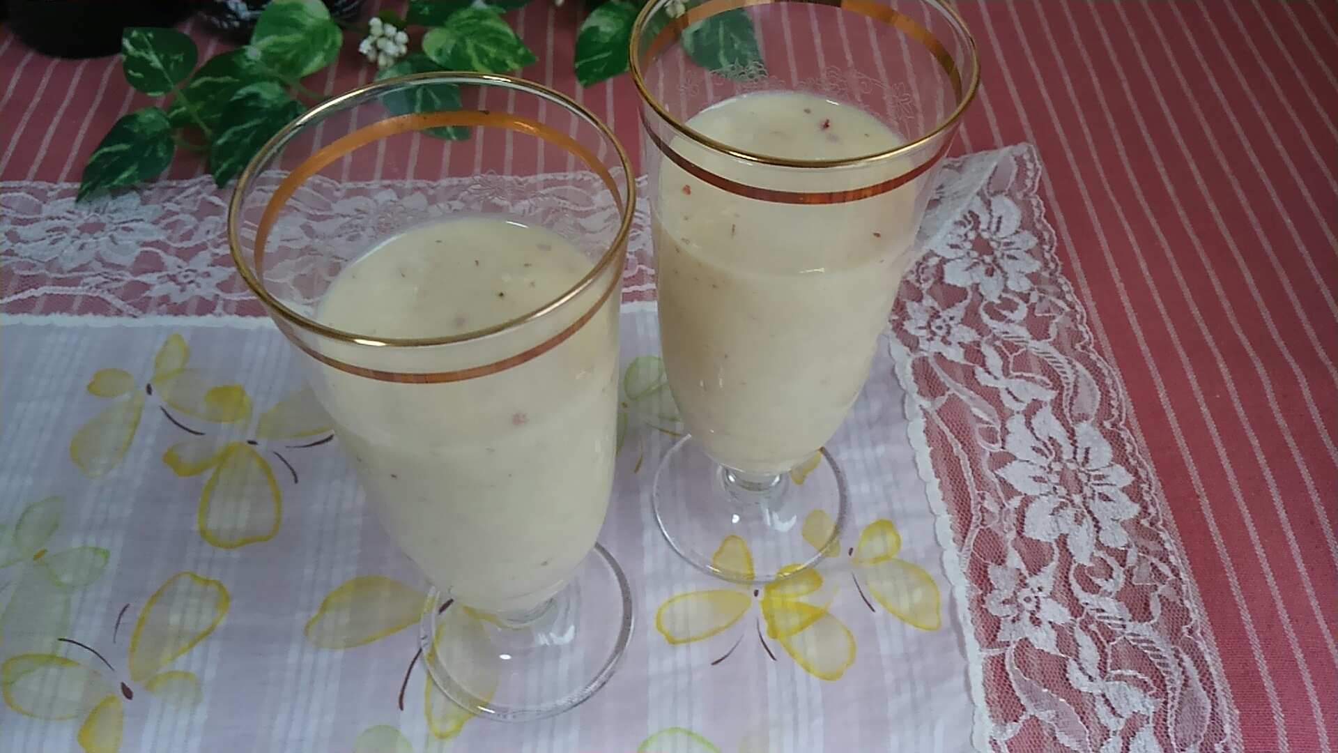 梨とリンゴとバナナと牛乳のスムージー＊