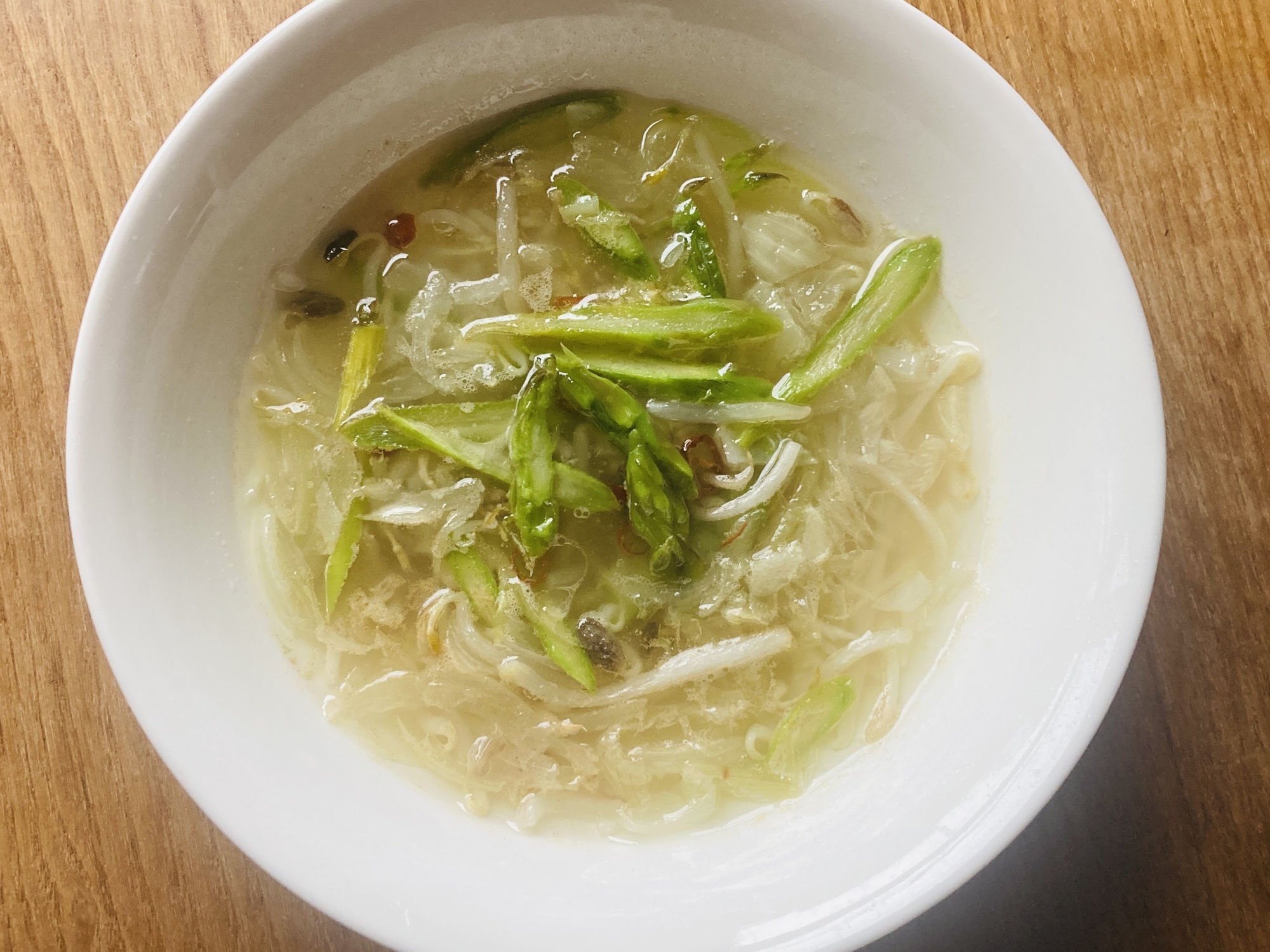 もやしとアスパラのスープ