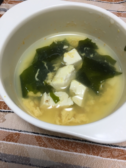 卵と豆腐とわかめの中華風スープ(*^^*)★