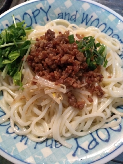 簡単！ レンジで肉味噌うどん