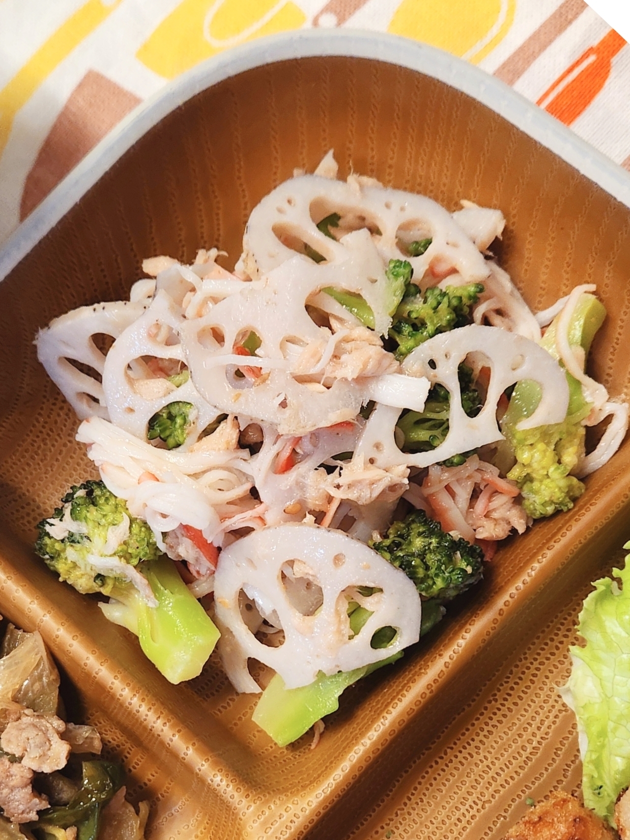 【おかず】れんこんとブロッコリーの中華サラダ