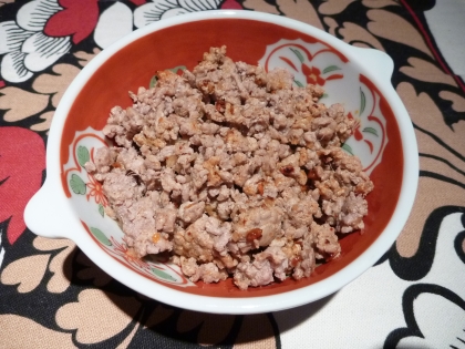 豚ミンチで、食べるラー油で作りました☆
白いご飯に乗せて食べたら、余りに美味しくてご飯おかわりしちゃいました (^_^)
ラー油とご飯合いますね☆ごちそう様♥