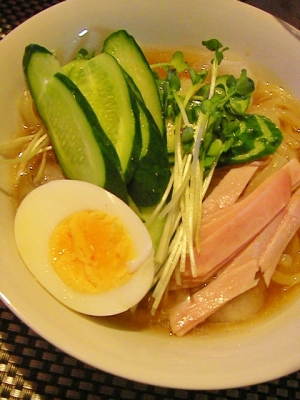 冷麺！スープも麺も自家製。