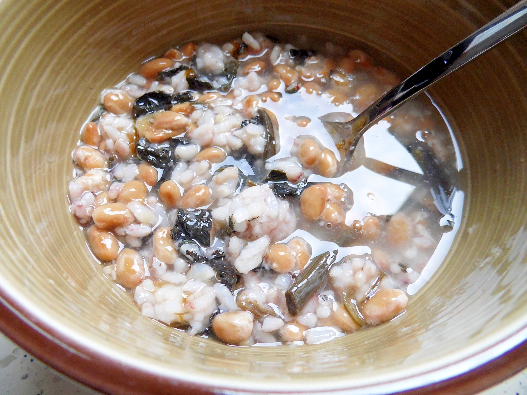 納豆と蕨のご飯