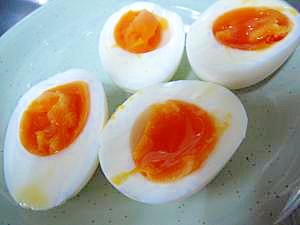 半熟ゆで卵と殻のむき方 レシピ 作り方 By てんこ4649 楽天レシピ