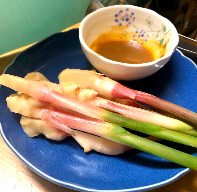 葉生姜の味噌ディップ