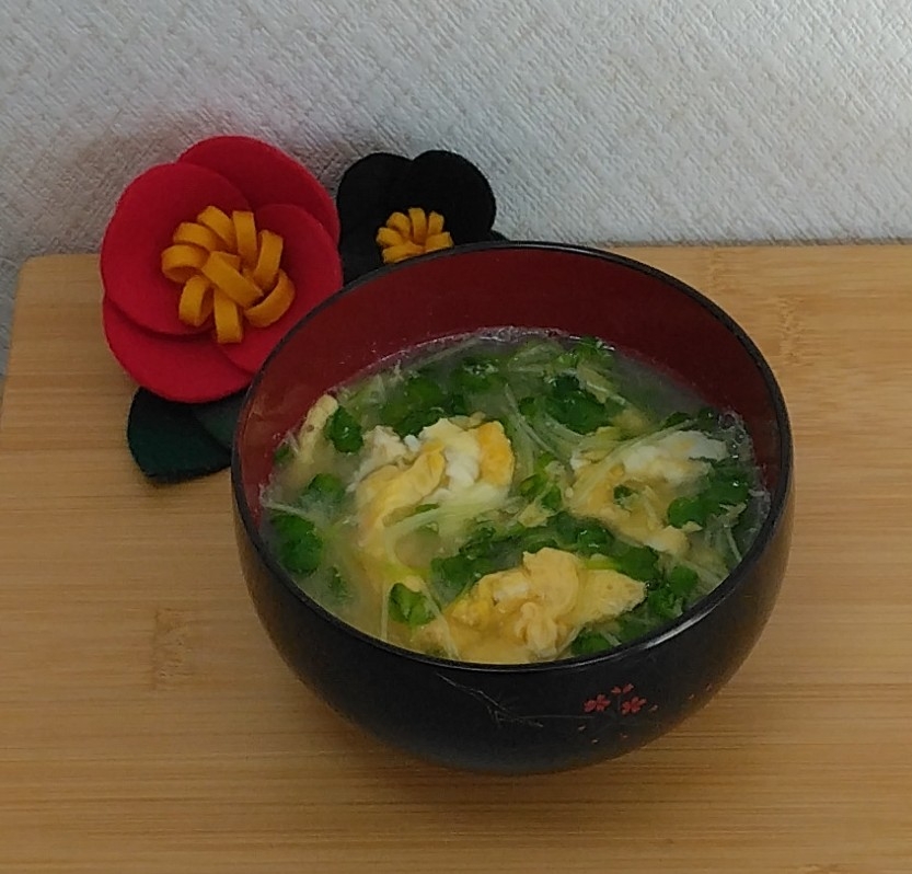 ✨かいわれ大根と卵のお味噌汁✨