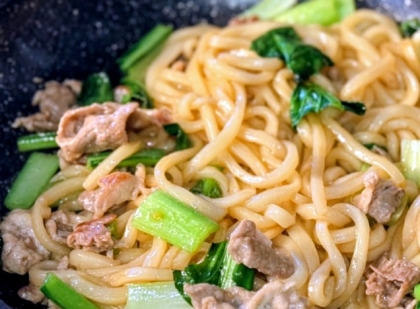 もやしとキャベツとひき肉の焼きうどん