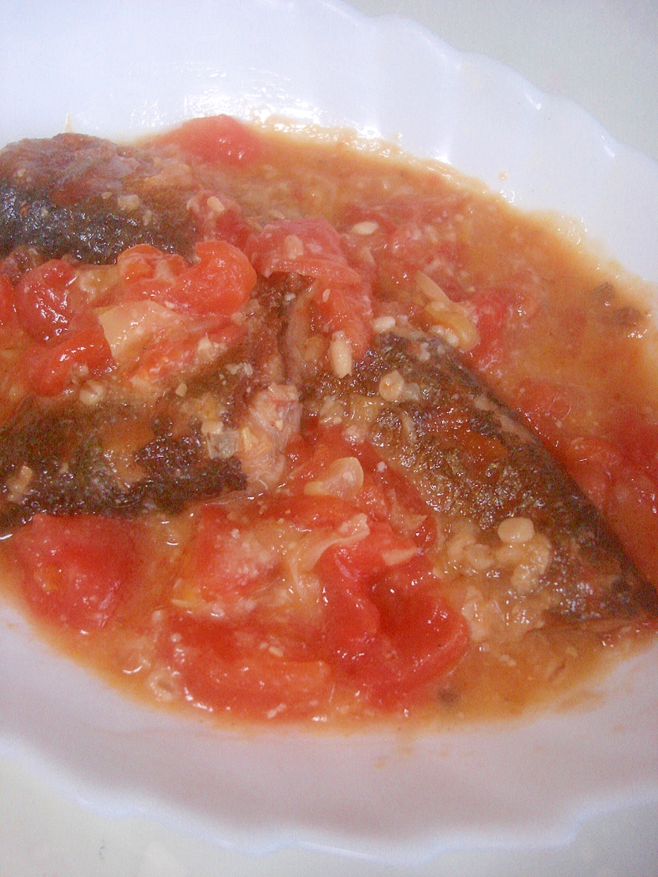 ピリ辛で暑さ対策★サンマのトマト味噌煮