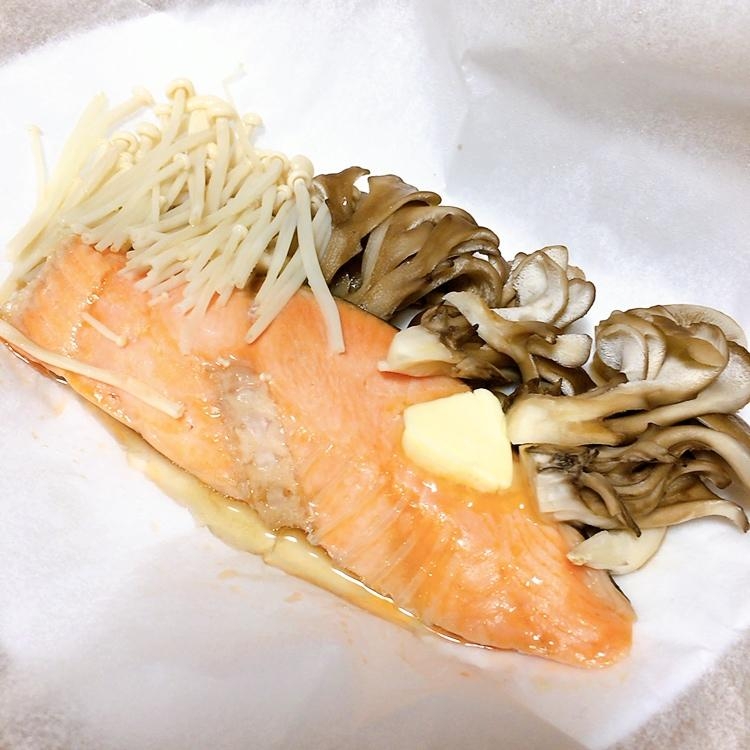 鮭ときのこのバター醤油蒸し★*。