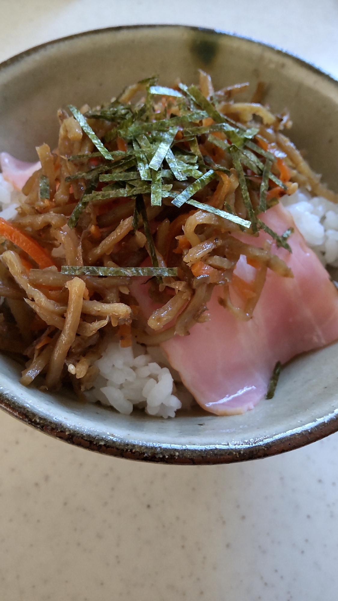 市販のきんぴらごぼうアレンジ☆きんぴらご飯