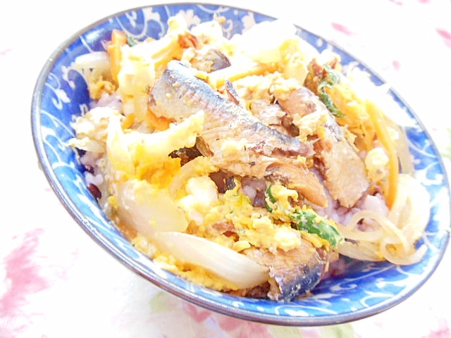 いわし味噌煮缶de❤彩り野菜の卵とじ丼❤