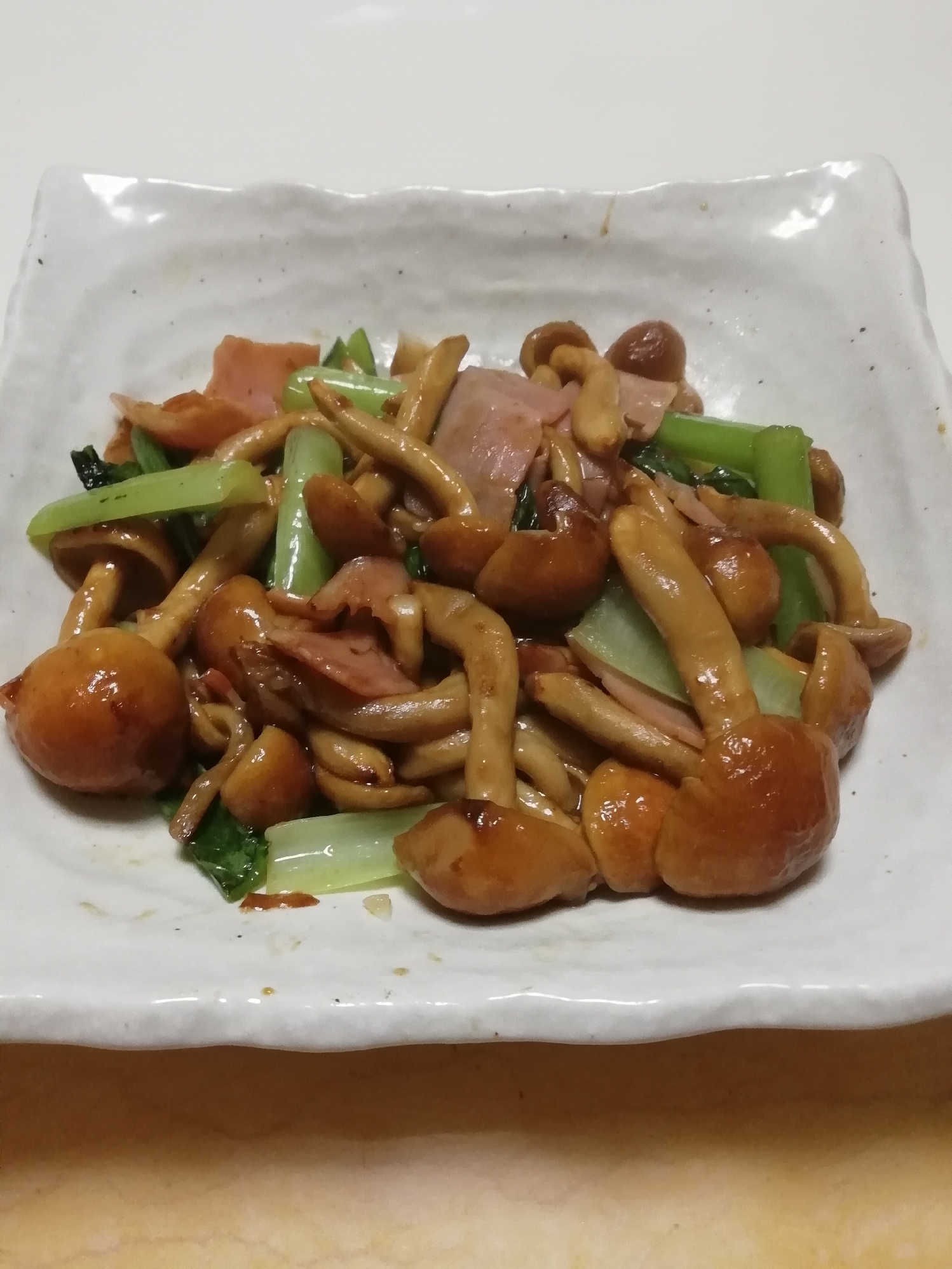 足長なめこと小松菜のオイスターソース炒め