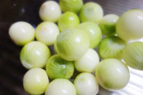 ペコロスの皮の剥き方 レシピ 作り方 By 北の浮き玉 楽天レシピ ペコロスの皮の剥き方 レシピ 作り方 By 北の浮き玉 楽天レシピ