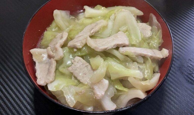 素朴飯『あんかけ豚キャベツ丼』