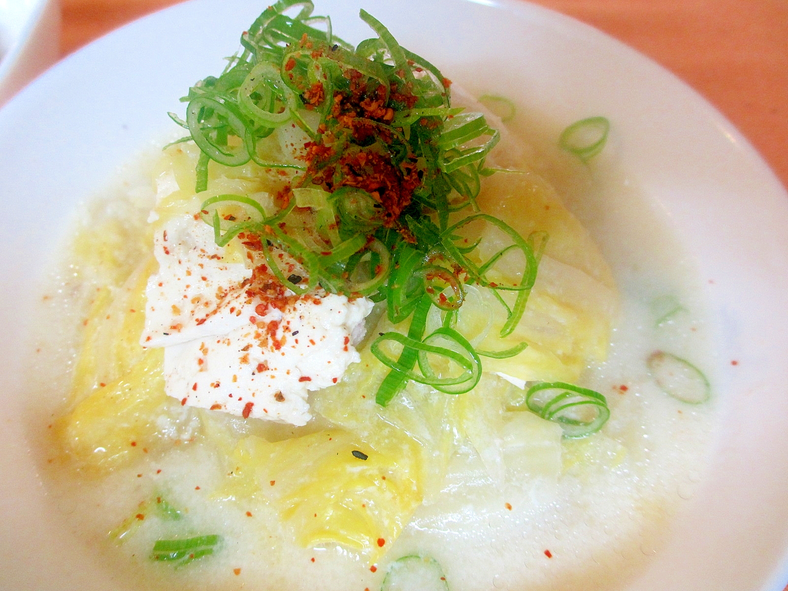 白菜と豚肉重ね蒸し豆乳スープ