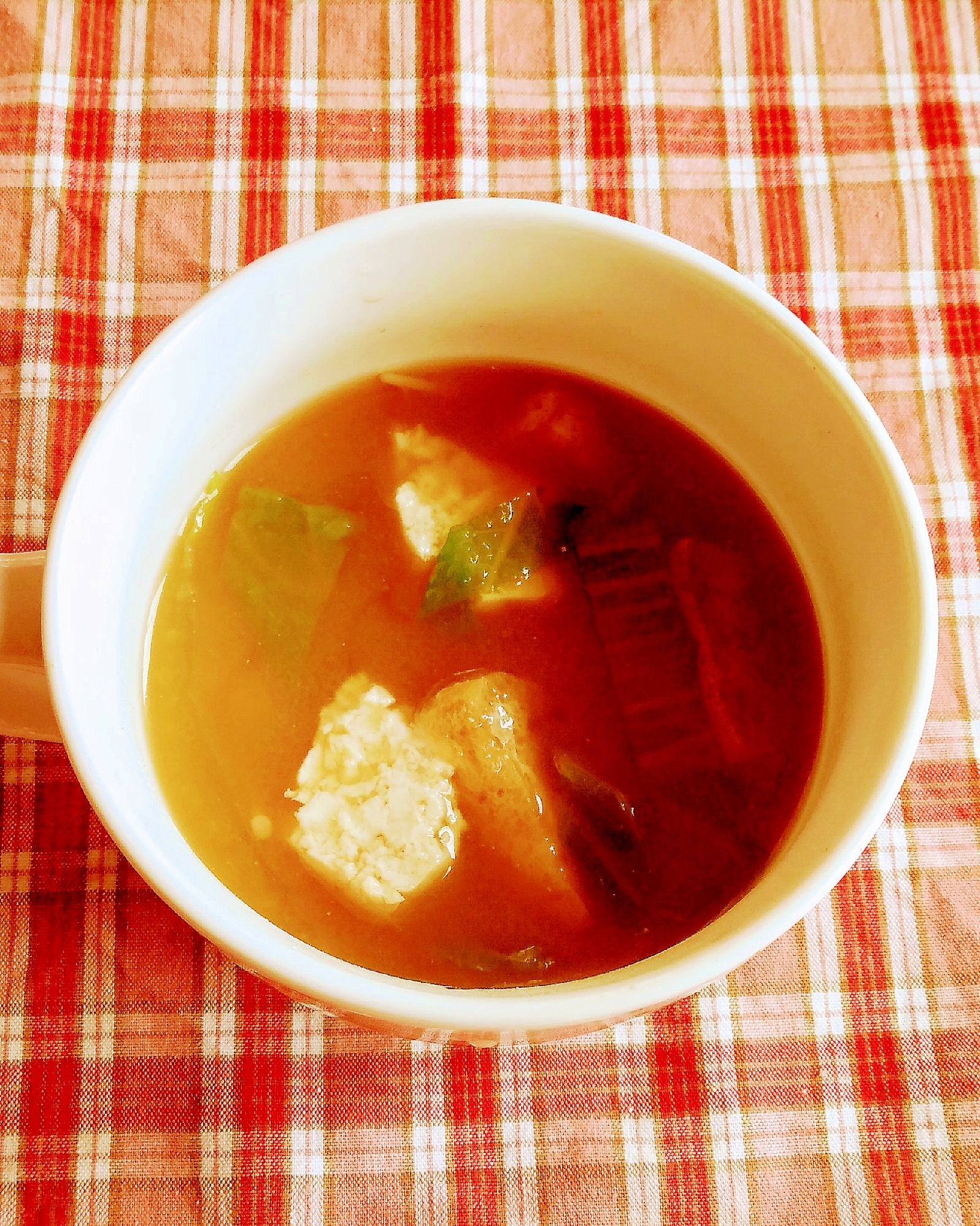 おぼろ豆腐と白菜の味噌汁