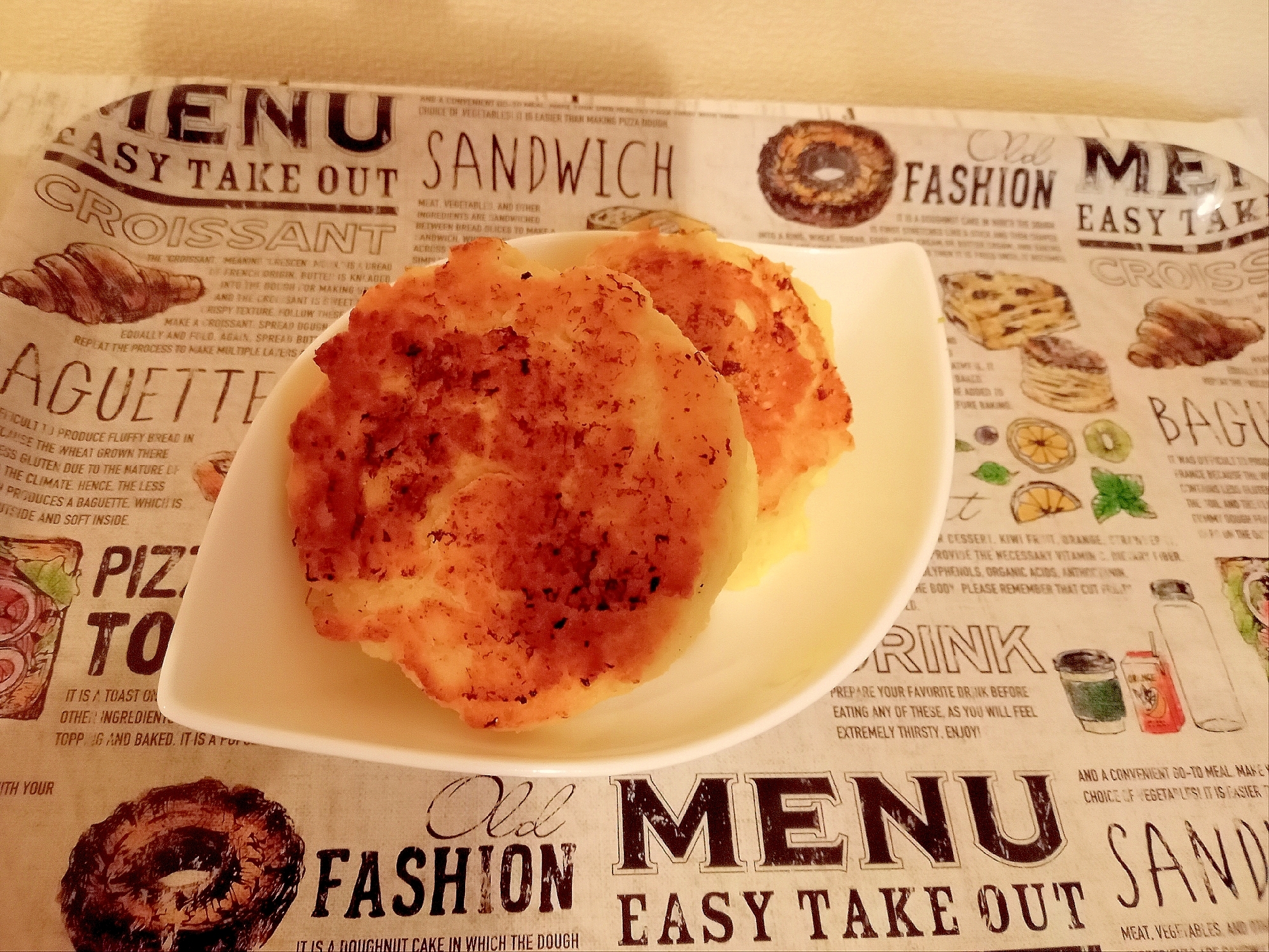 豆腐とホットケーキミックスのモチモチチーズパン