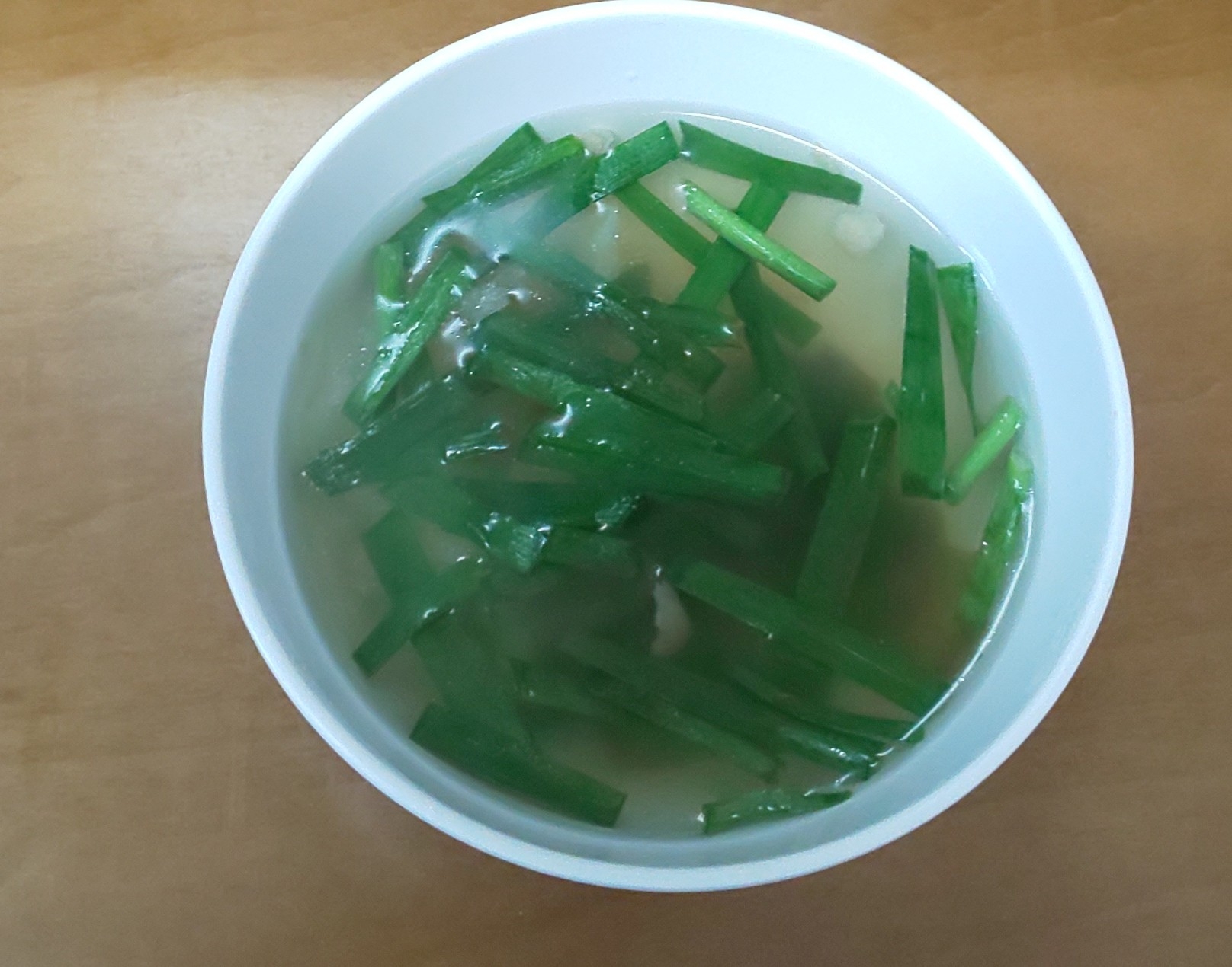 にらとわかめスープ