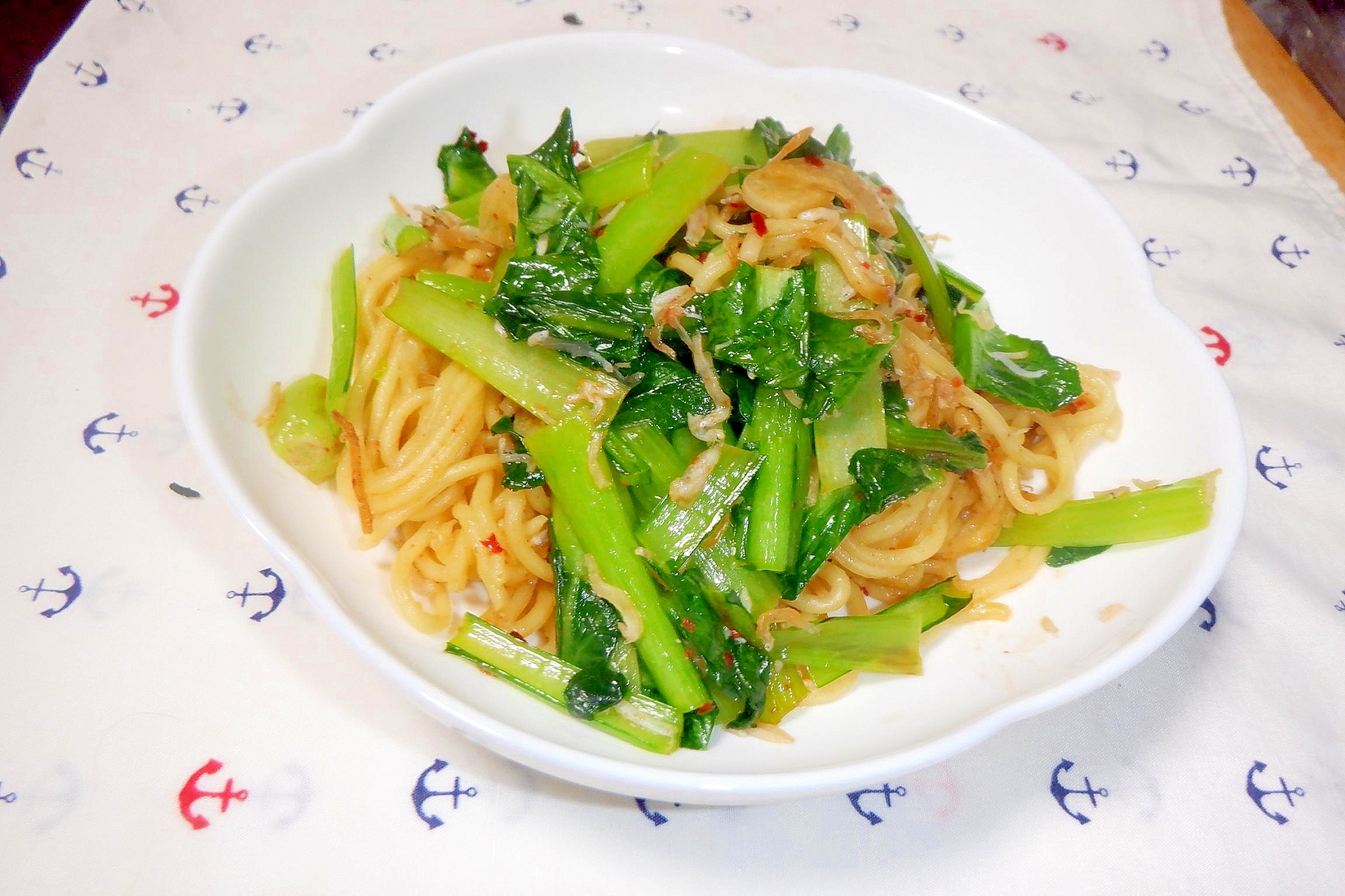 小松菜としらすでペペロンチーノ風焼きそば