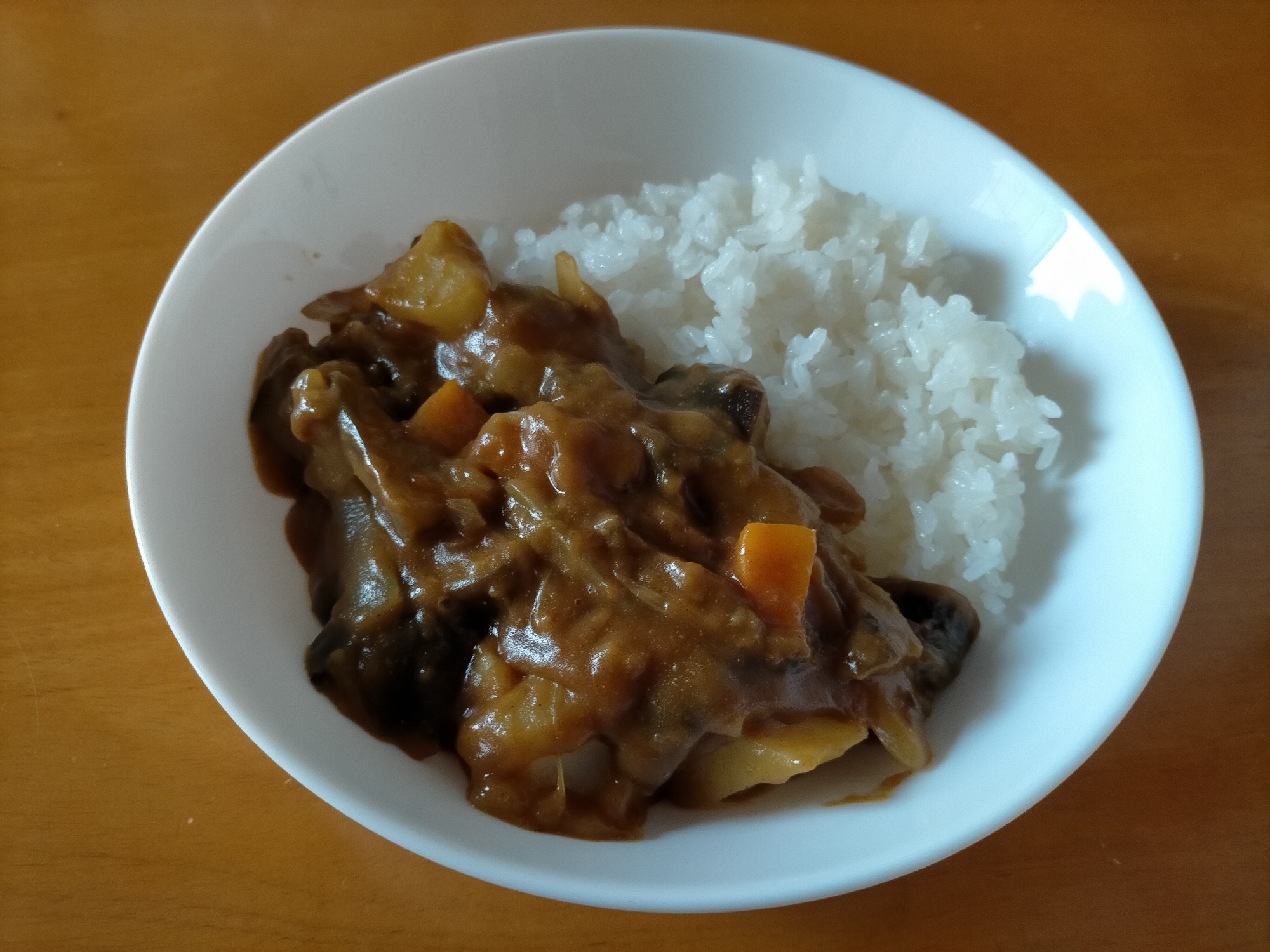 新じゃがいもとなすのカレー