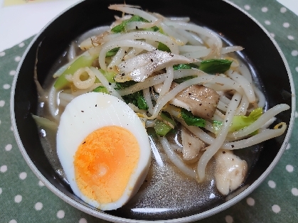 チンゲン菜ときのこの味噌ラーメン