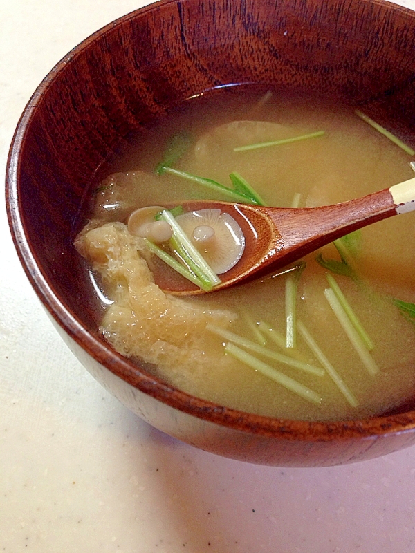 水菜しめじと油揚げのお味噌汁